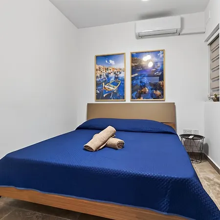 Διαμέρισμα Qawra Bugibba 2 Bedroom 1 Bath Close To The Sea Σεντ Πόλς Μπέι