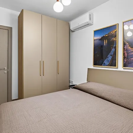 Διαμέρισμα Qawra Bugibba 2 Bedroom 1 Bath Close To The Sea *