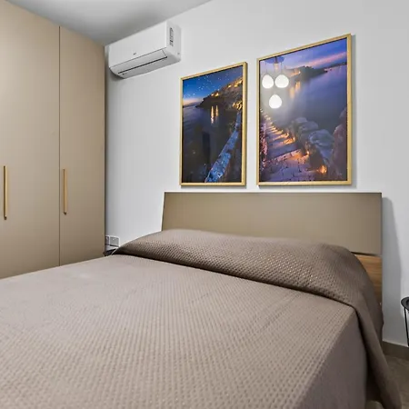 Qawra Bugibba 2 Bedroom 1 Bath Close To The Sea Σεντ Πόλς Μπέι